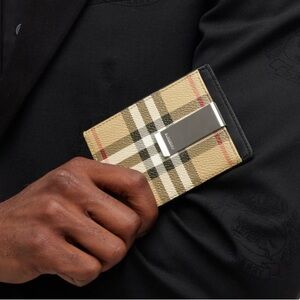 Burberry Men’s Vintage Check Money Clip Card Holder